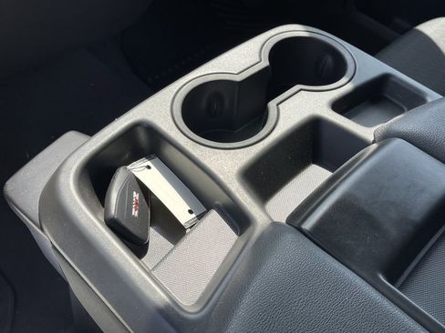 Used 2023 GMC Sierra 1500 Elevation image 26