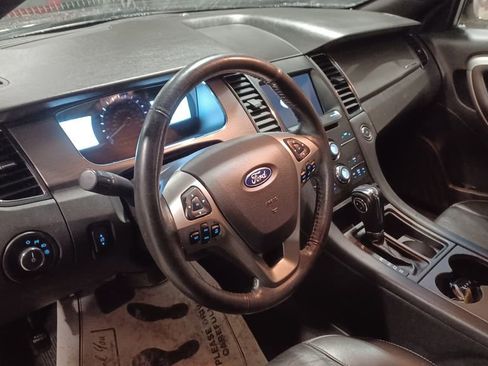 Used 2019 Ford Taurus SEL w/ Equipment Group 201A image 5