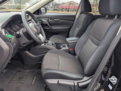 Used 2017 Nissan Rogue S image 19