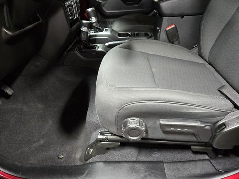 Used 2021 Jeep Wrangler Unlimited Sport image 9