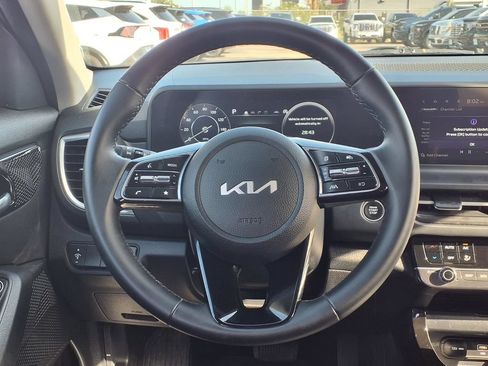 Certified 2024 Kia Seltos EX FWD image 13
