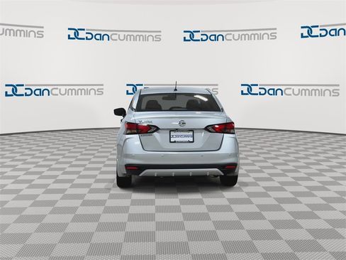 Used 2022 Nissan Versa S image 7