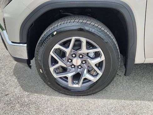 New 2026 GMC Sierra 1500 SLE w/ Max Trailering Package AWD/4WD image 7