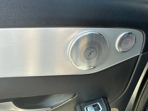 Used 2019 Mercedes-Benz GLC 300 4MATIC image 18