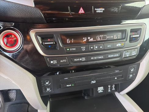 Used 2018 Honda Pilot Elite image 26