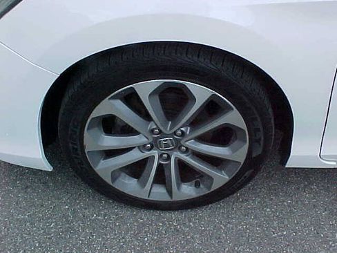 Used 2014 Honda Accord Sport image 32