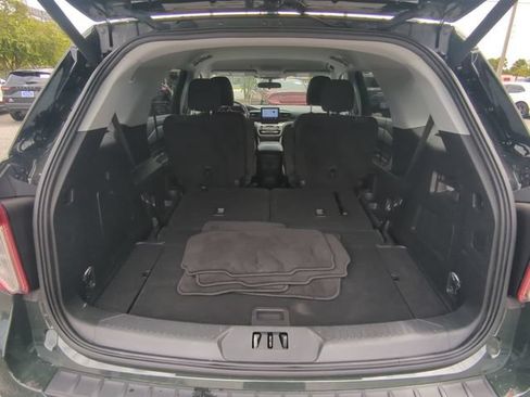 Certified 2024 Ford Explorer XLT RWD image 14