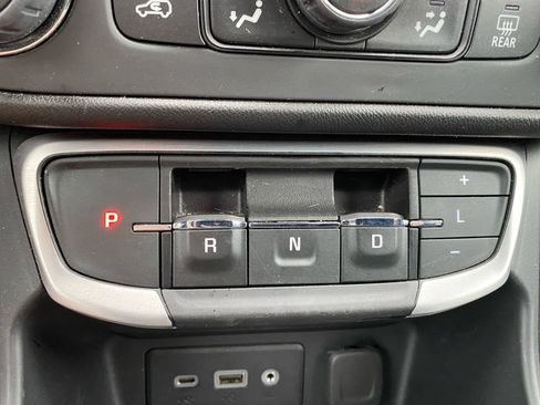 Certified 2023 GMC Terrain SLE w/ Driver Convenience Package AWD/4WD image 36