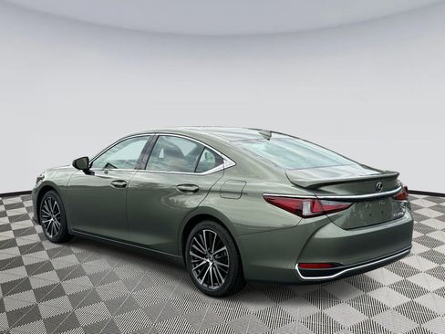 Used 2024 Lexus ES 300h w/ Premium Package FWD image 4