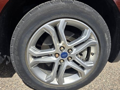 Used 2015 Ford Edge Titanium w/ Technology Package AWD/4WD image 21