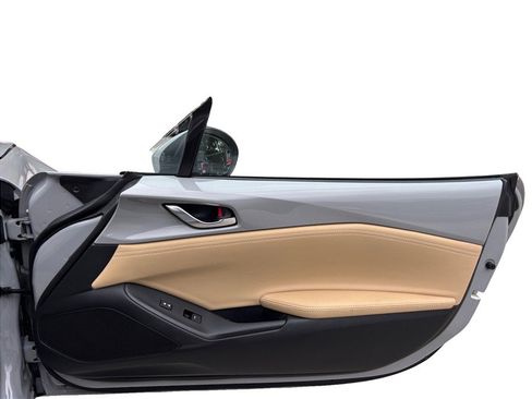 Used 2024 MAZDA MX-5 Miata RF Grand Touring image 36