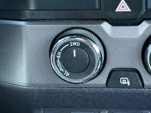 Used 2019 Toyota Tacoma TRD Sport AWD/4WD image 23