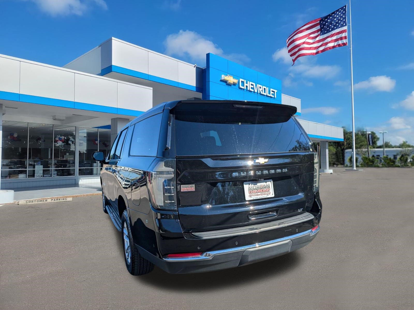 Used 2026 Chevrolet Suburban LT w/ Comfort Package AWD/4WD image 5