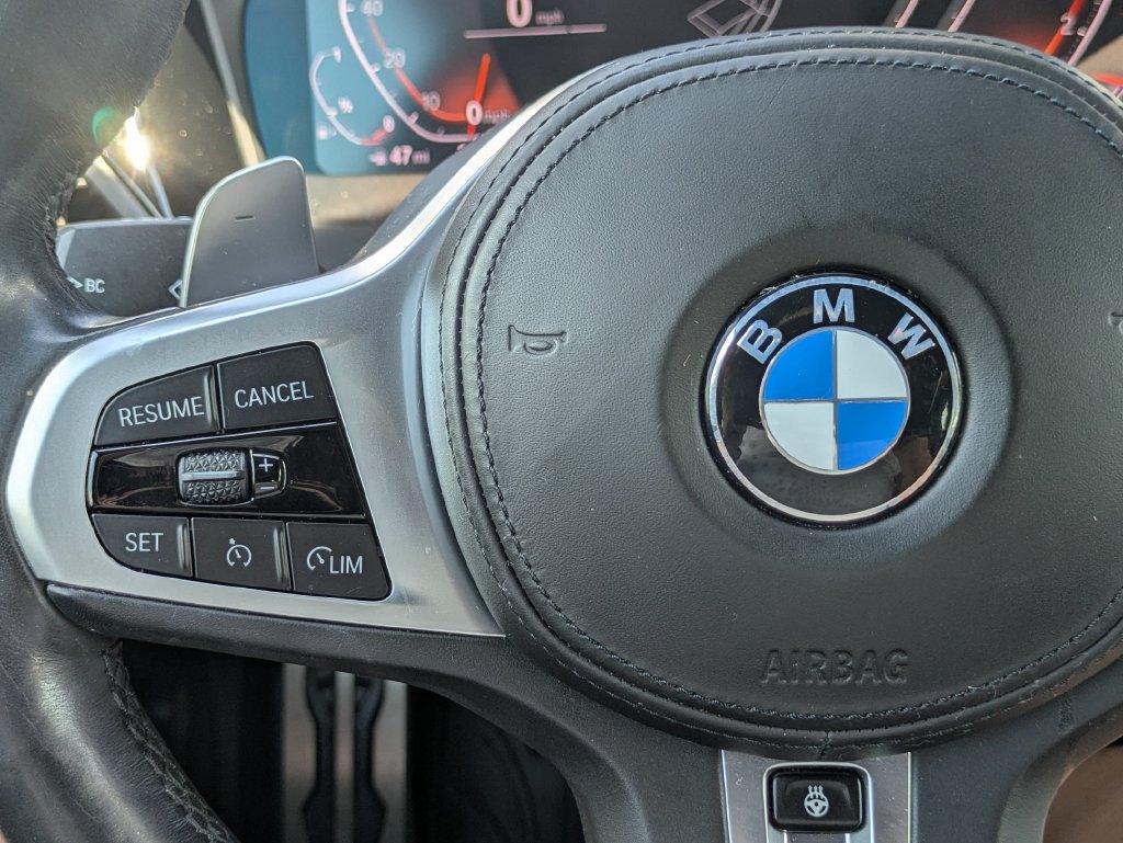 Used 2020 BMW 330i Sedan w/ M Sport Package RWD image 16