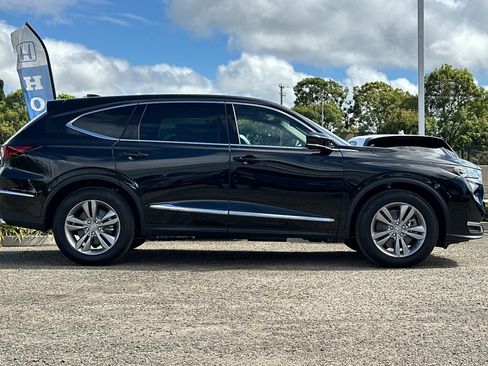 New 2026 Acura MDX SH-AWD image 3