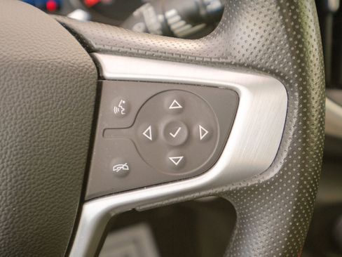 Used 2024 GMC Terrain SLE image 34