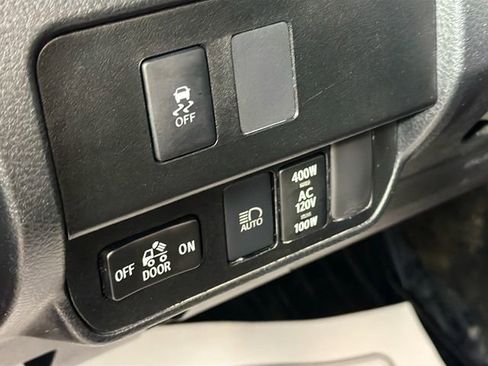 Used 2021 Toyota Tacoma TRD Sport image 10