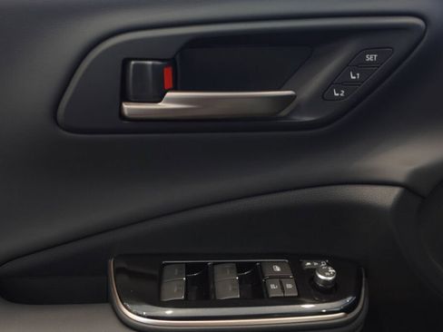 New 2026 Toyota Crown Signia image 11