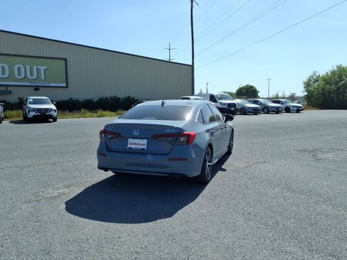 Certified 2024 Honda Civic Touring image 8