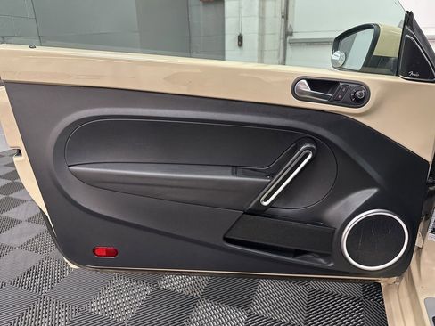 Used 2019 Volkswagen Beetle 2.0T Final Edition SEL image 20