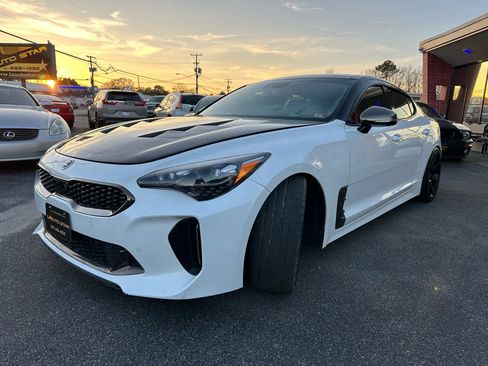 Used 2019 Kia Stinger GT2 image 7