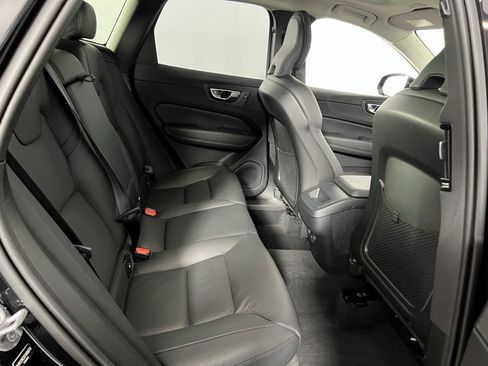 Used 2025 Volvo XC60 B5 Plus image 30