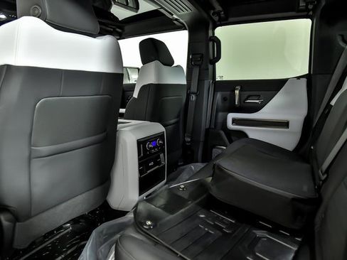 New 2025 GMC Hummer EV 2X w/ LPO, Sport Package image 9