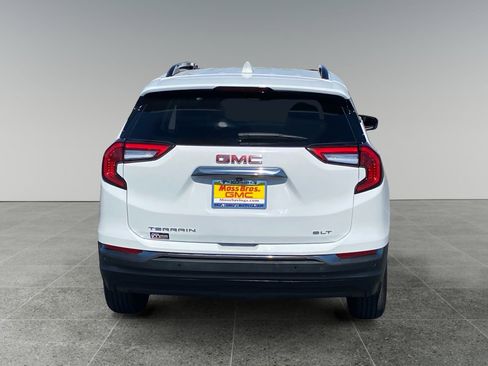 Used 2024 GMC Terrain AT4 AWD/4WD image 4