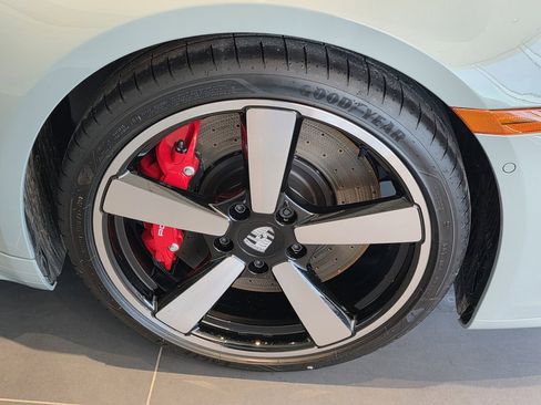 New 2026 Porsche 911 Carrera 4S image 4