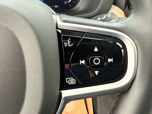 New 2026 Volvo XC60 B5 Plus w/ Climate Package image 29