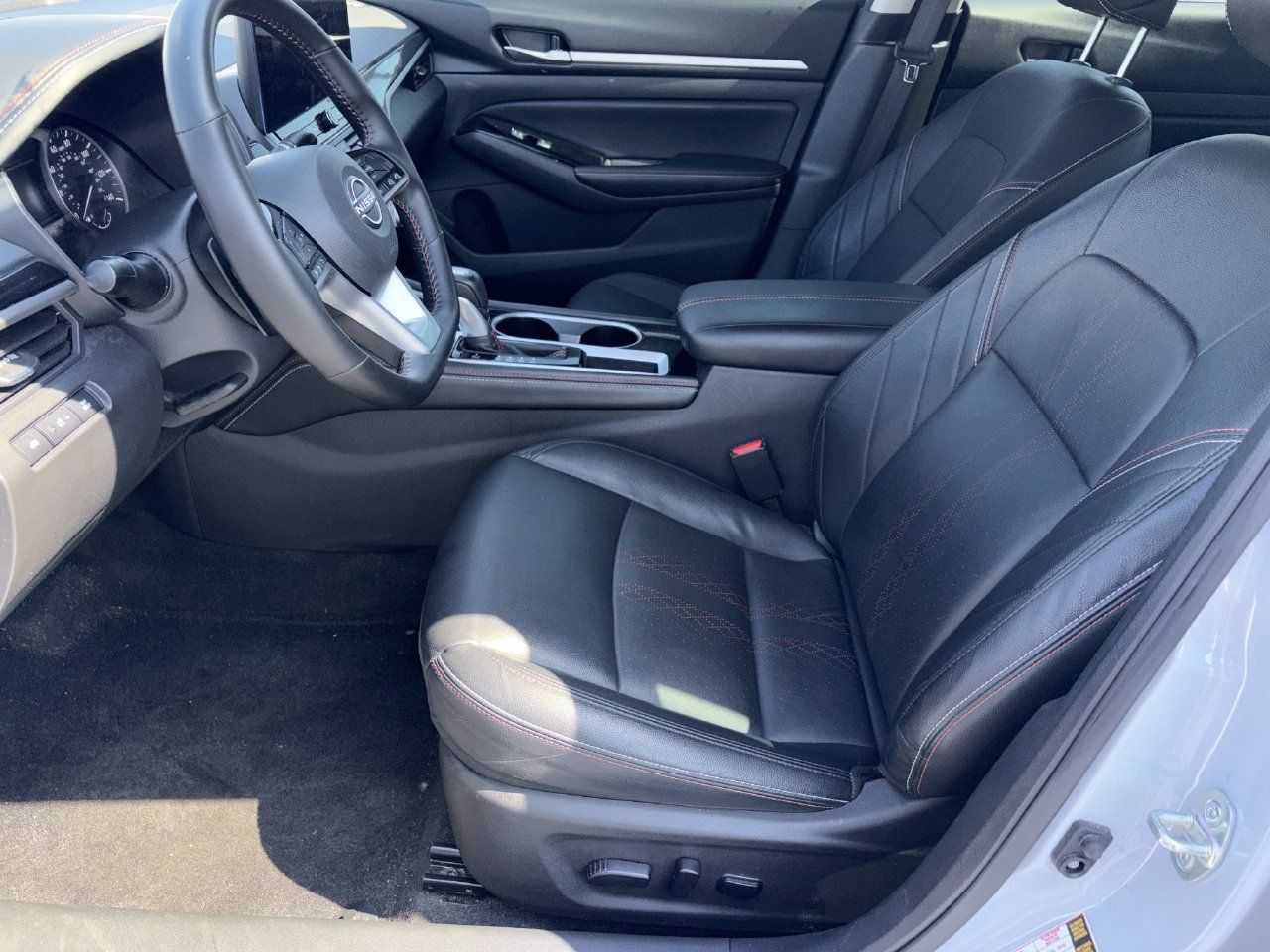 Certified 2025 Nissan Altima 2.5 SR w/ SR Premium Package FWD image 16