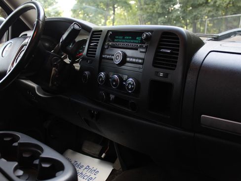 Used 2014 GMC Sierra 2500 SLE w/ SLE Preferred Package image 13