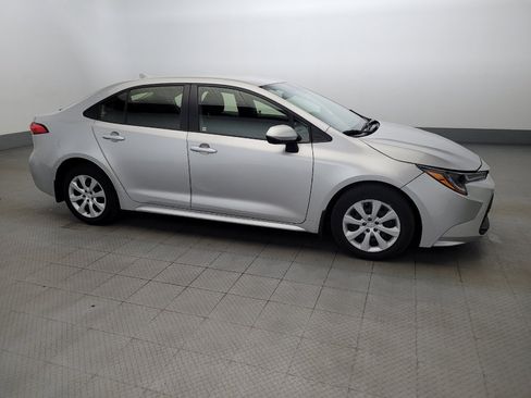 Used 2023 Toyota Corolla LE w/ Carpet Mat Package (TMS) FWD image 11