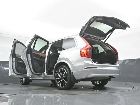 Used 2022 Volvo XC90 T8 Inscription Expression w/ Advanced Package image 57