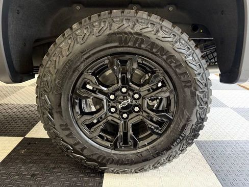 New 2026 Chevrolet Silverado 1500 ZR2 AWD/4WD image 12