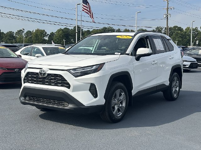 Certified 2024 Toyota RAV4 XLE w/ Convenience Package FWD image 4