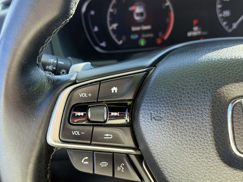 Used 2018 Honda Accord Sport image 16