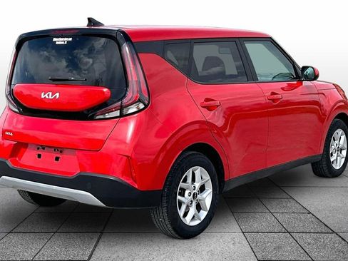 Used 2023 Kia Soul LX w/ Option Group 015 FWD image 11