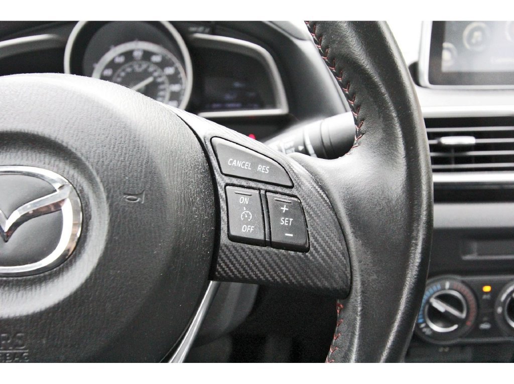 Used 2015 MAZDA MAZDA3 i Touring FWD image 16
