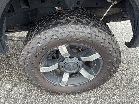Used 2015 Ford F150 Platinum w/ Equipment Group 701A Luxury AWD/4WD image 12