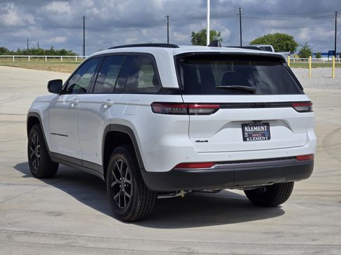 New 2026 Jeep Grand Cherokee L 4WD image 4