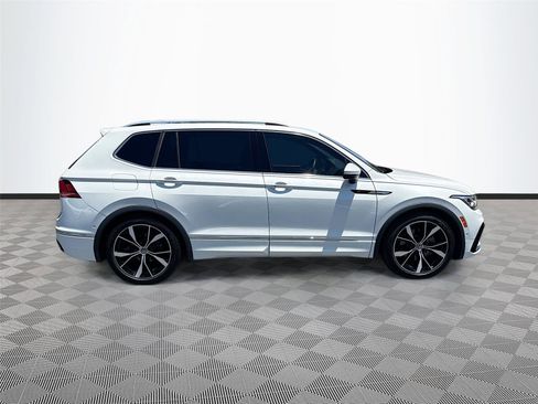 Used 2024 Volkswagen Tiguan SEL R-Line AWD/4WD image 7