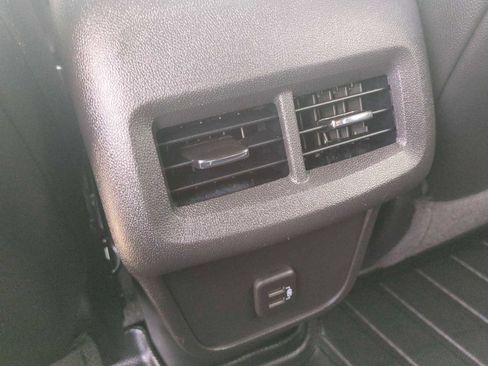 Used 2023 Chevrolet Equinox RS FWD image 21