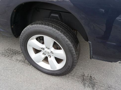 Used 2017 RAM 1500 Classic SLT image 9