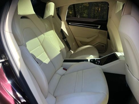 Used 2023 Porsche Panamera GTS image 23