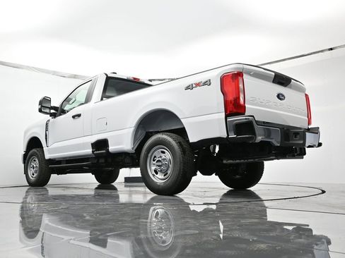 New 2026 Ford F250 XL w/ XL Chrome Package image 38