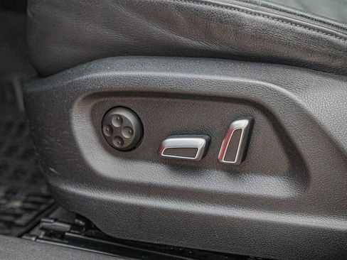 Used 2018 Audi Q3 2.0T Premium image 25