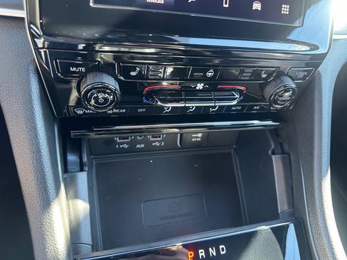 New 2025 Jeep Grand Cherokee Altitude image 20