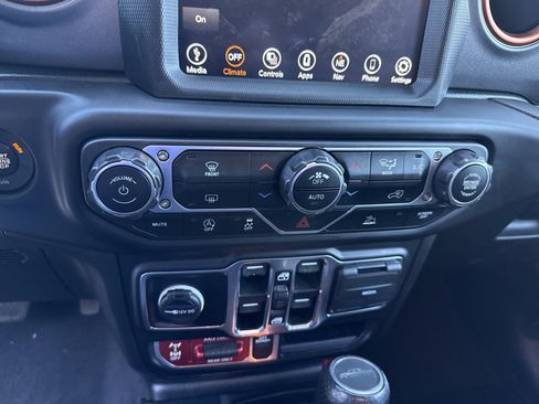 Used 2022 Jeep Gladiator Mojave w/ LED Lighting Group image 31