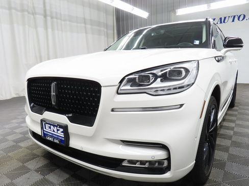 Used 2023 Lincoln Aviator Reserve w/ Equipment Group 201A image 6